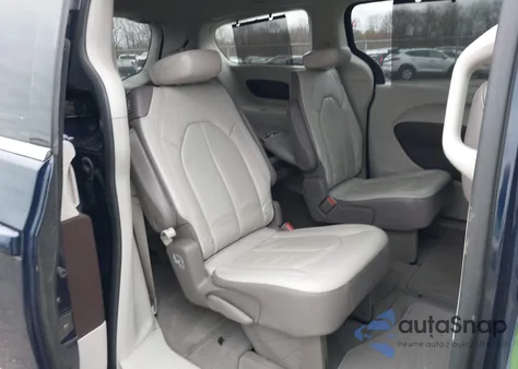 2018 Chrysler Pacifica Touring L z USA, uszkodzony, nr VIN 2C4RC1BG6JR233614